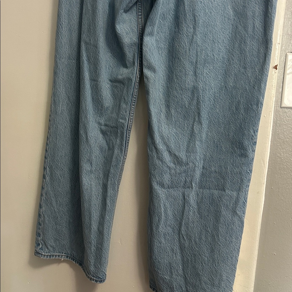 Abercrombie & Fitch Light Wash The loose high rise Curve Love size 30 regular - Picture 5 of 5